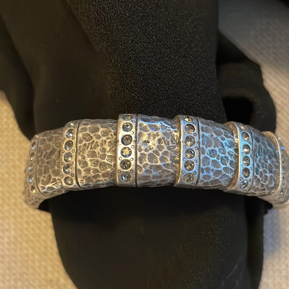 Metal bangle bracelet with cubic zirconia